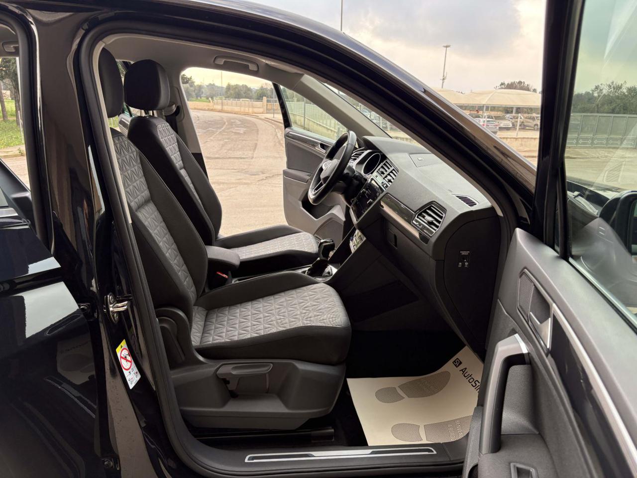 VOLKSWAGEN Tiguan 2.0 TDI 150 CV SCR DSG Life - 9