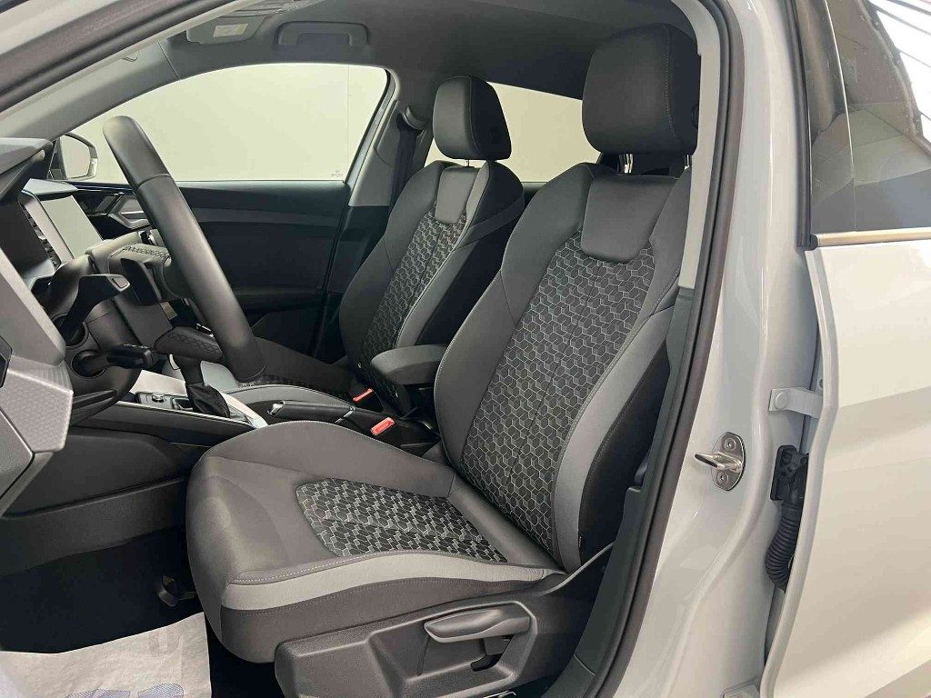 AUDI A1 SPB 30 TFSI S tronic Identity Black - 6