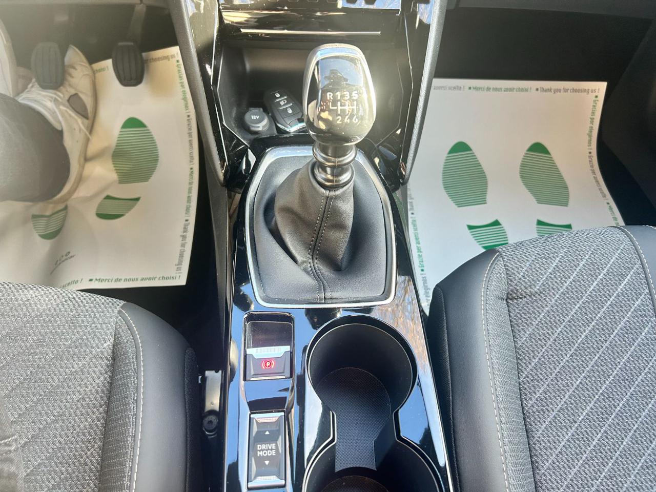 PEUGEOT 2008 PureTech 100 S&S Allure - 21