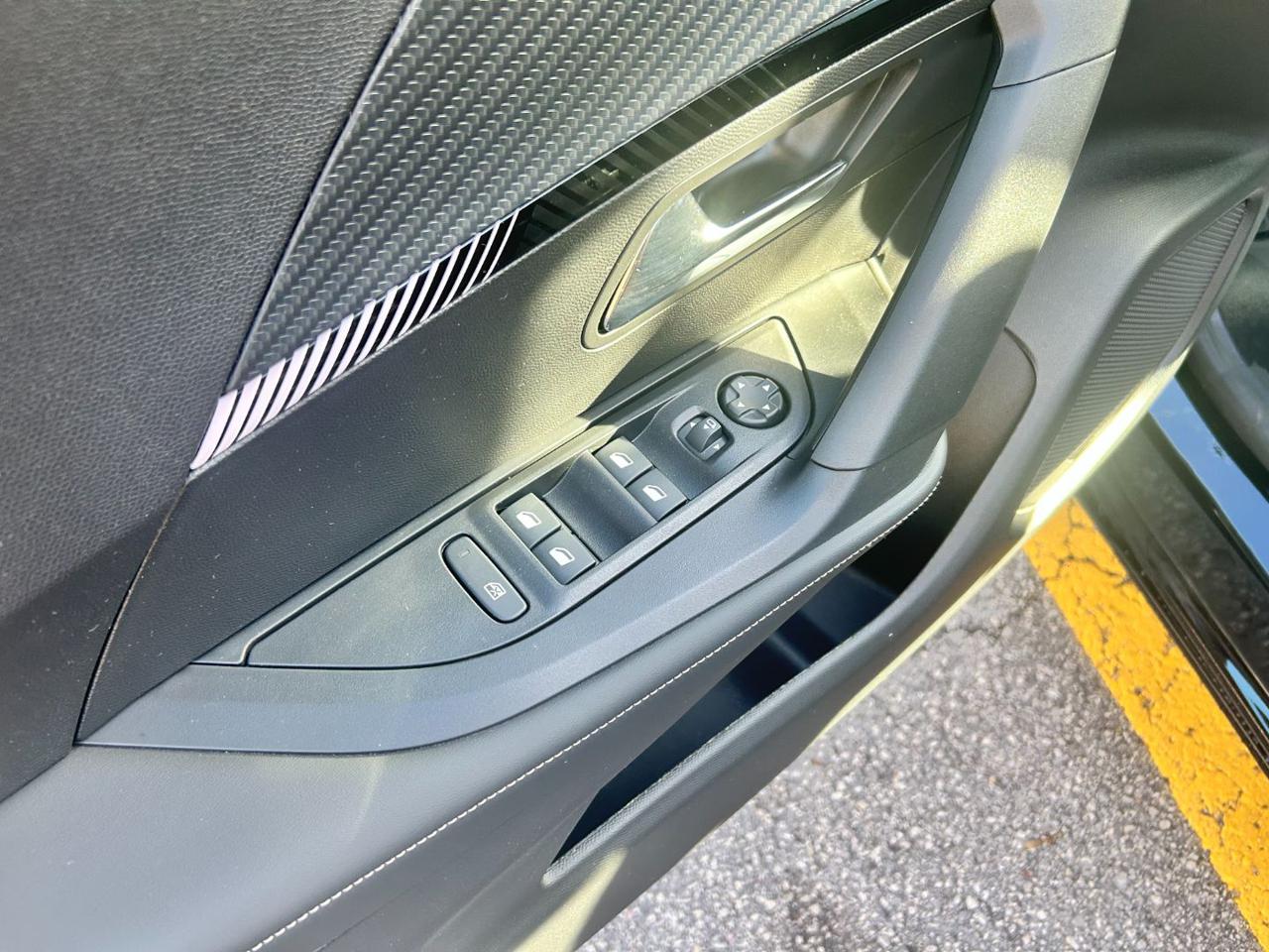 PEUGEOT 2008 PureTech 100 S&S Allure - 9