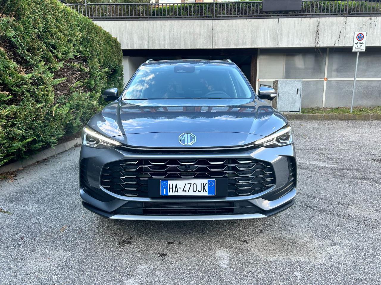 MG ZS 1.5 Hybrid+ Luxury - 2