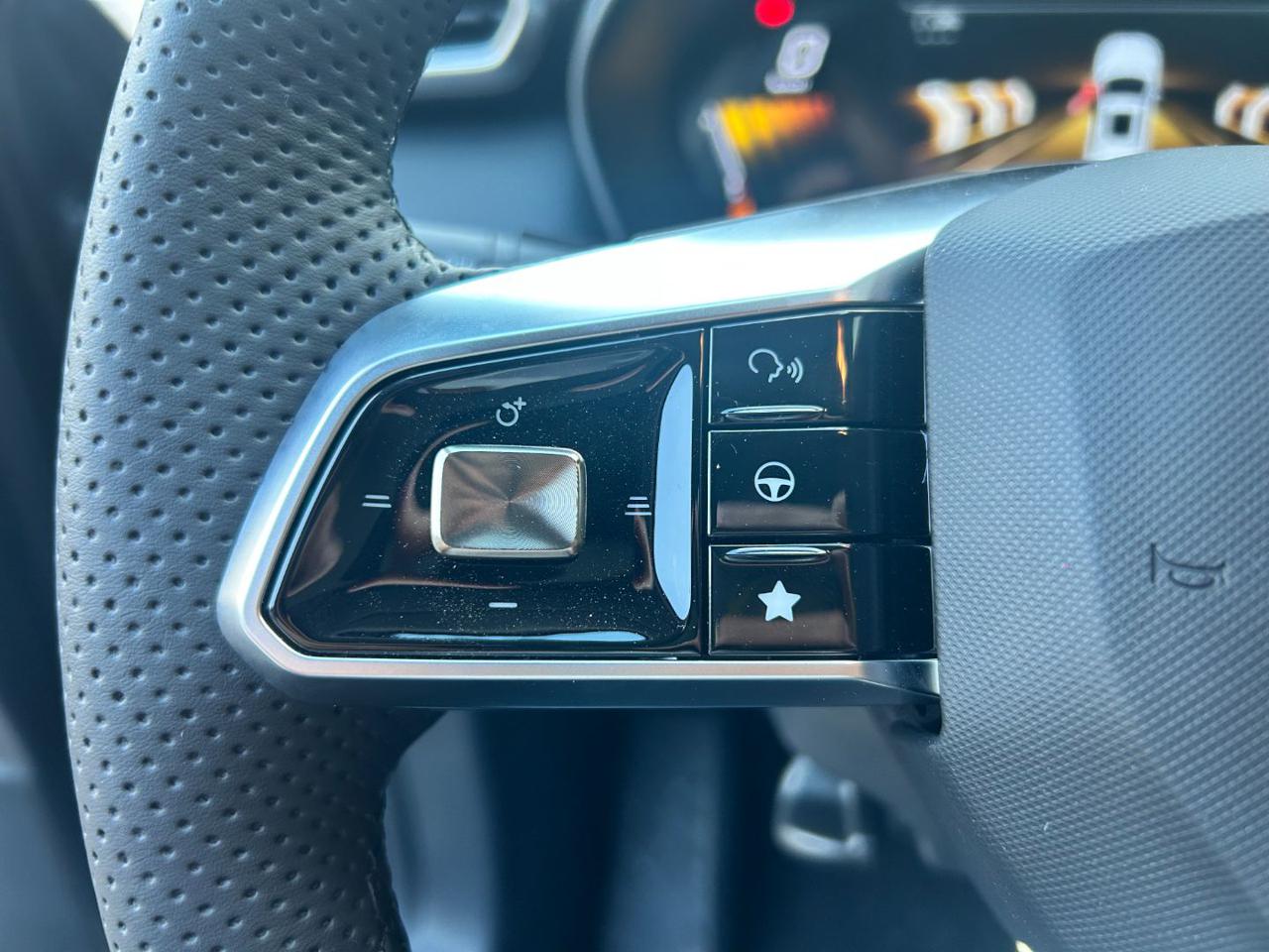 MG ZS 1.5 Hybrid+ Luxury - 15