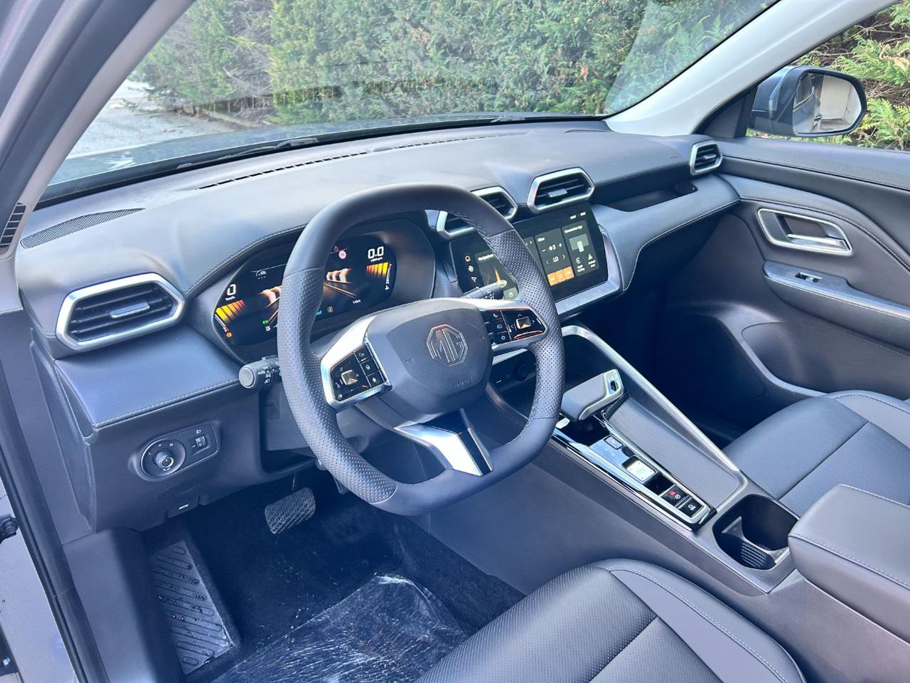 MG ZS 1.5 Hybrid+ Luxury - 13