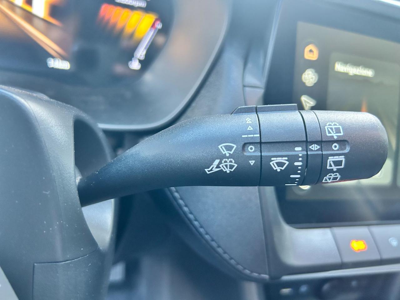 MG ZS 1.5 Hybrid+ Luxury - 18