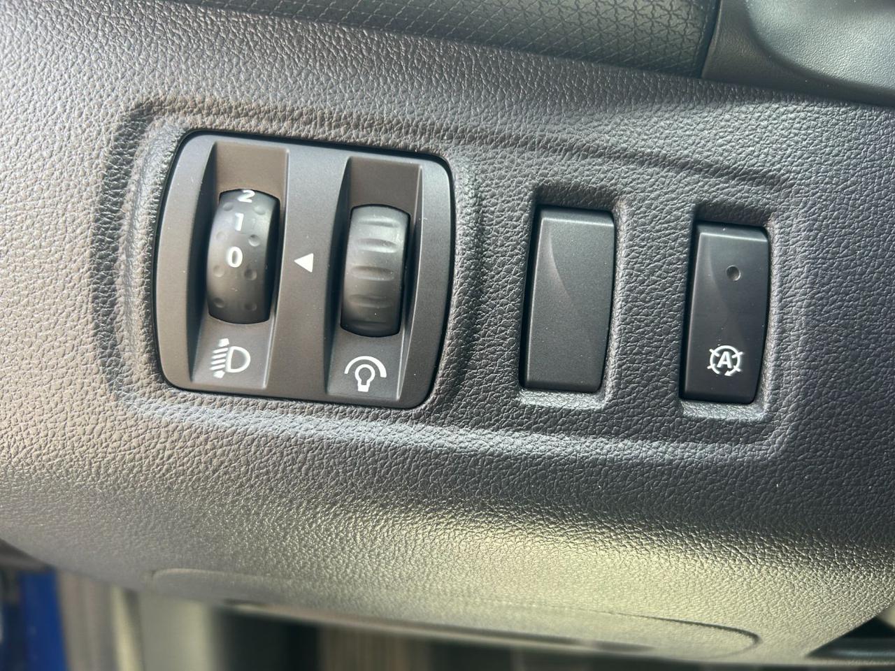 RENAULT Clio TCe 12V 90 CV 5 porte Business - 12