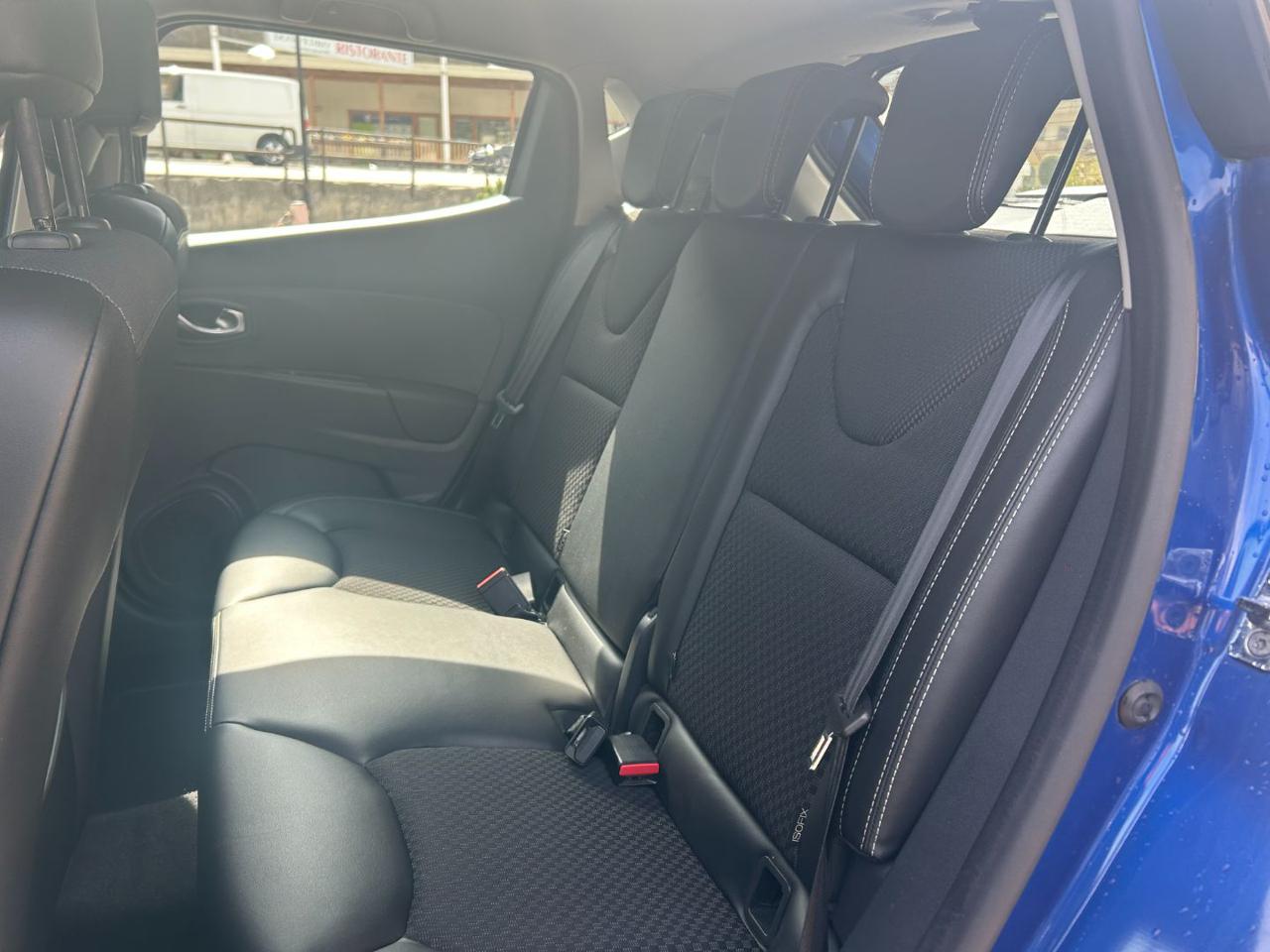 RENAULT Clio TCe 12V 90 CV 5 porte Business - 9