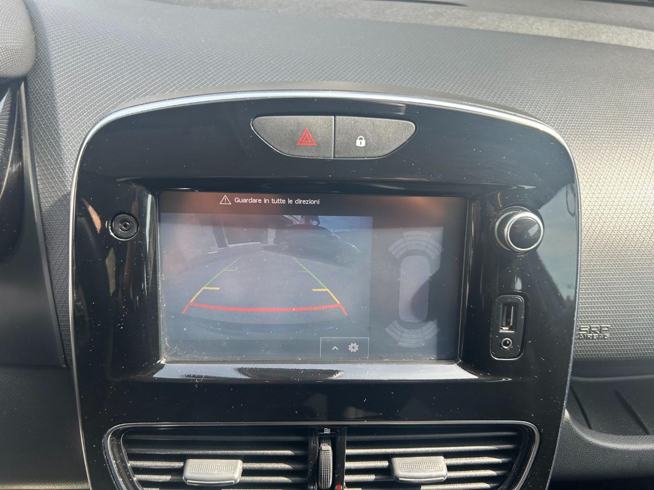 RENAULT Clio TCe 12V 90 CV 5 porte Business - 21