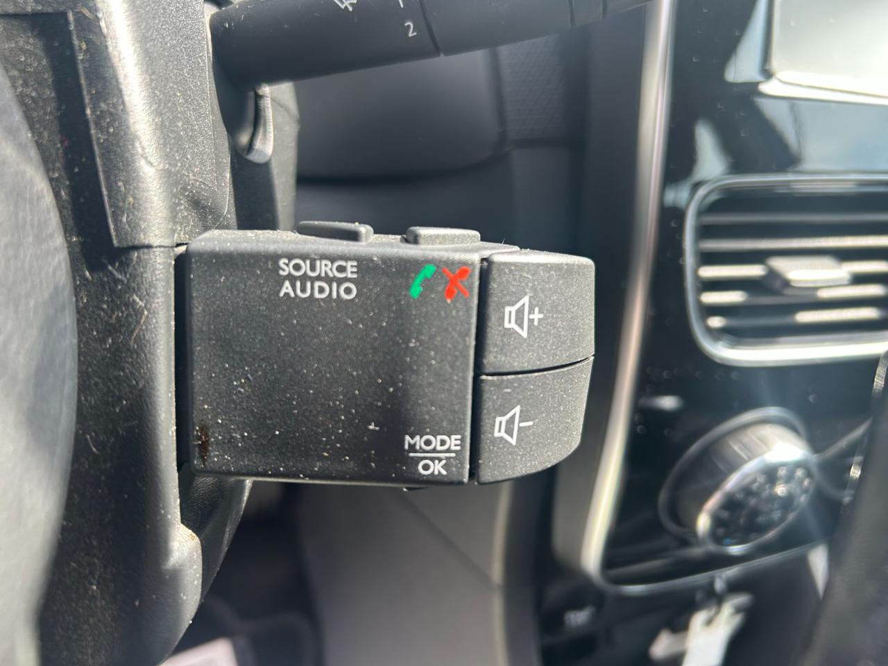 RENAULT Clio TCe 12V 90 CV 5 porte Business - 17