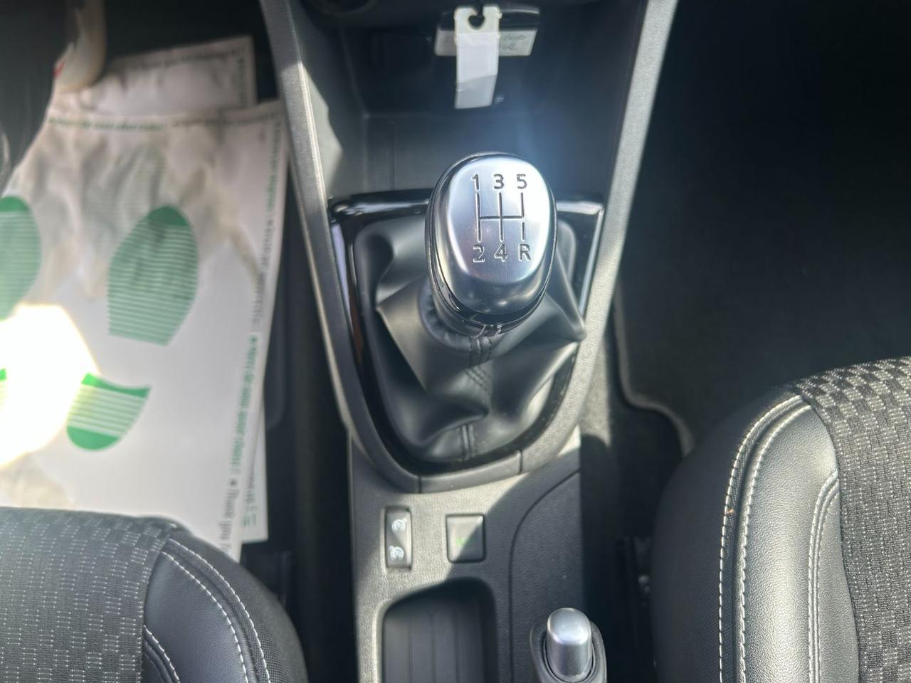 RENAULT Clio TCe 12V 90 CV 5 porte Business - 23