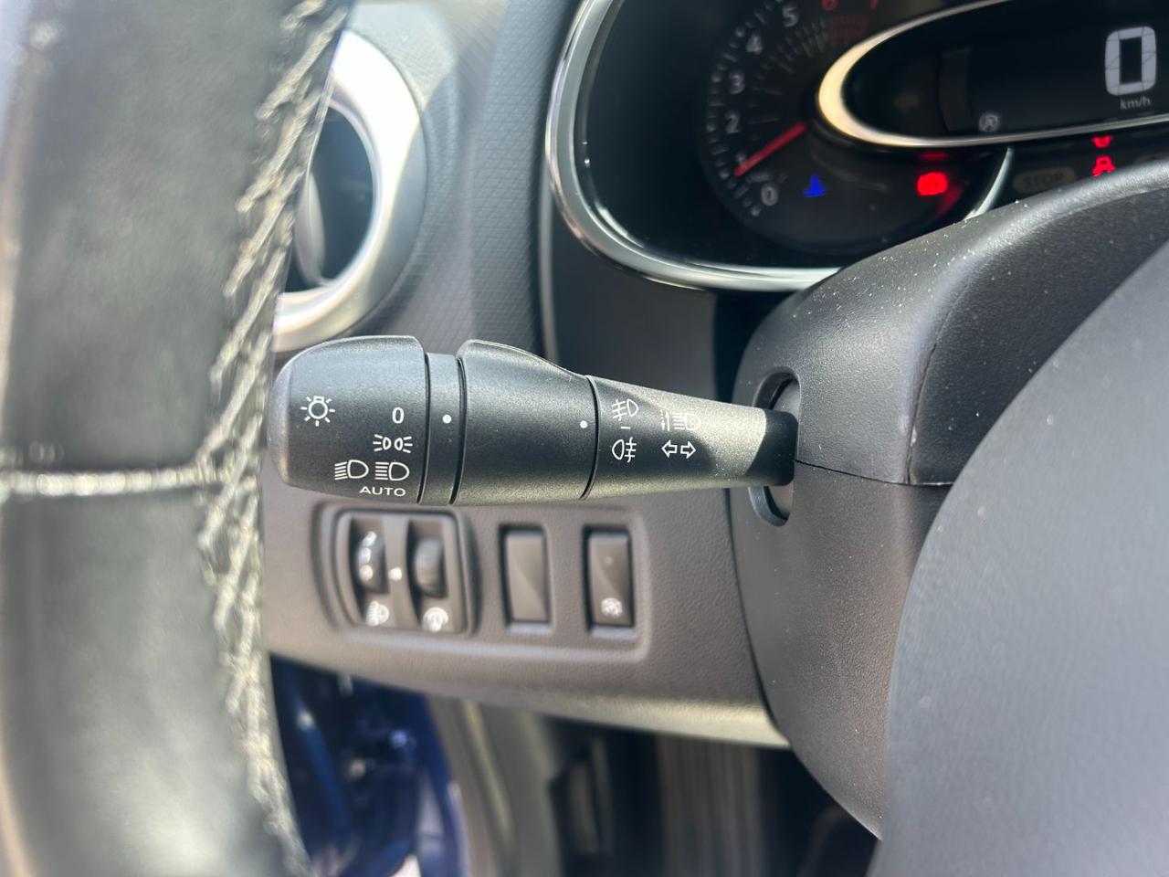 RENAULT Clio TCe 12V 90 CV 5 porte Business - 15