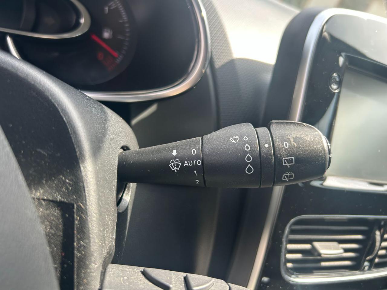 RENAULT Clio TCe 12V 90 CV 5 porte Business - 16