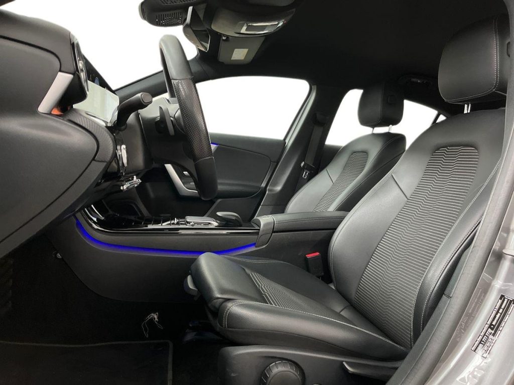 MERCEDES-BENZ A 250 e hybrid EQ Sport - 10