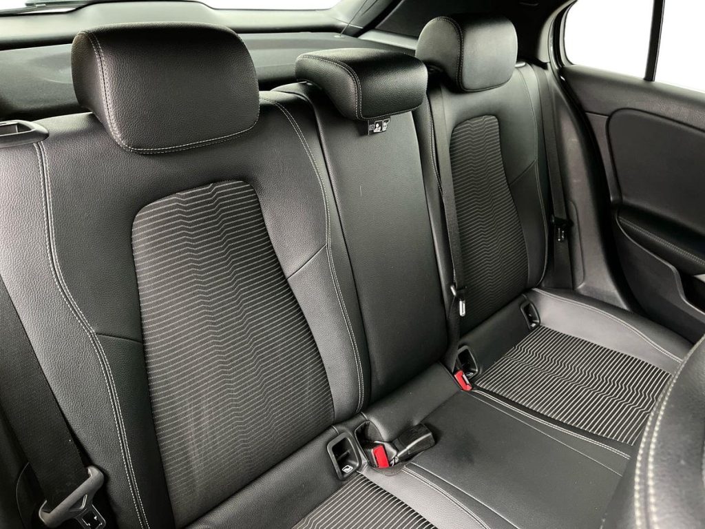 MERCEDES-BENZ A 250 e hybrid EQ Sport - 15