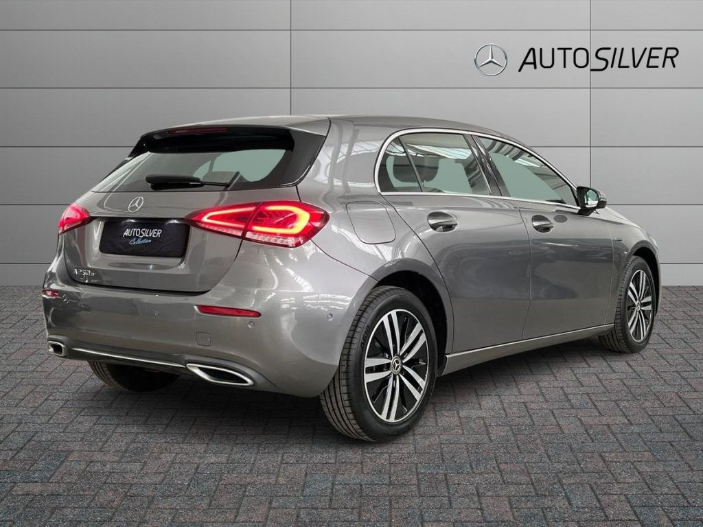 MERCEDES-BENZ A 250 e hybrid EQ Sport - 2