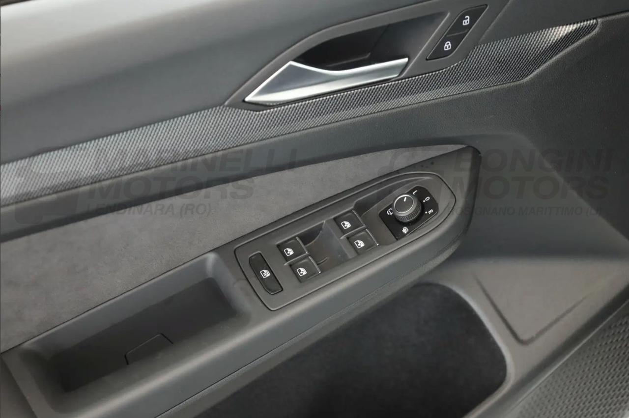 VOLKSWAGEN Golf GTI DSG 265 CV BLACK TETTO HEAD UP CERCHI 19 IQ LIGHT - 17