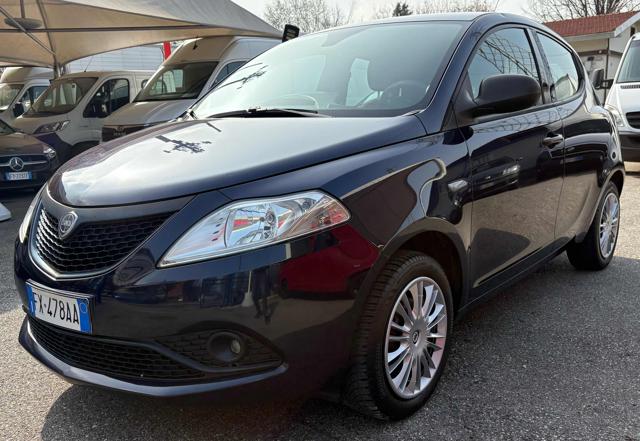 LANCIA Ypsilon Blu pastello