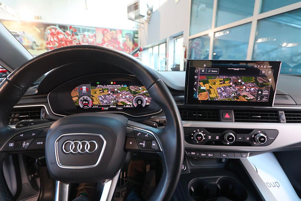 AUDI A4 35 TDI Avant S-Tronic Business - 33