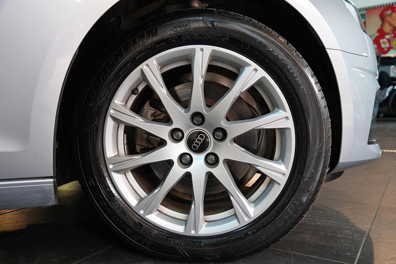 AUDI A4 35 TDI Avant S-Tronic Business - 6