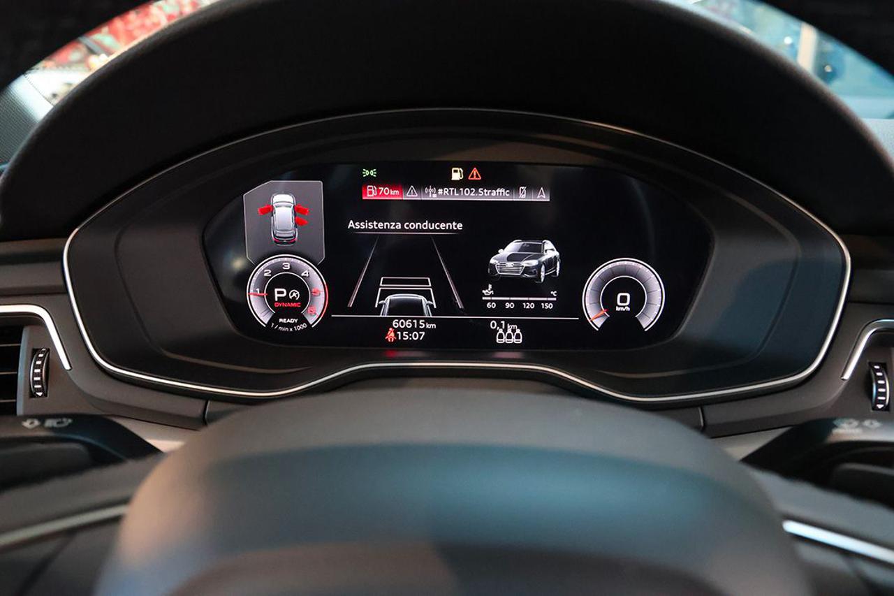 AUDI A4 35 TDI Avant S-Tronic Business - 31