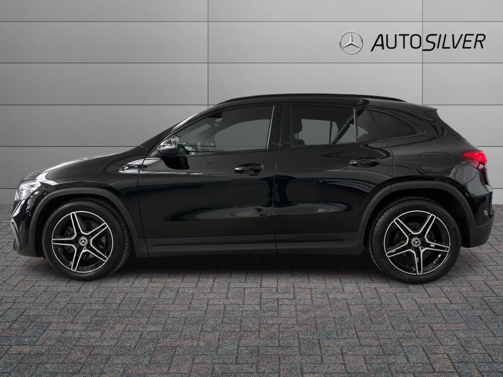 MERCEDES-BENZ GLA 200 d Automatic Premium - 6