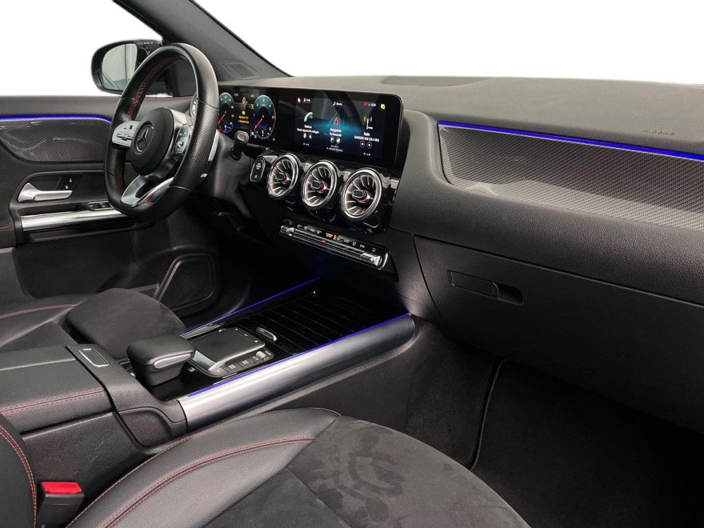 MERCEDES-BENZ GLA 200 d Automatic Premium - 16