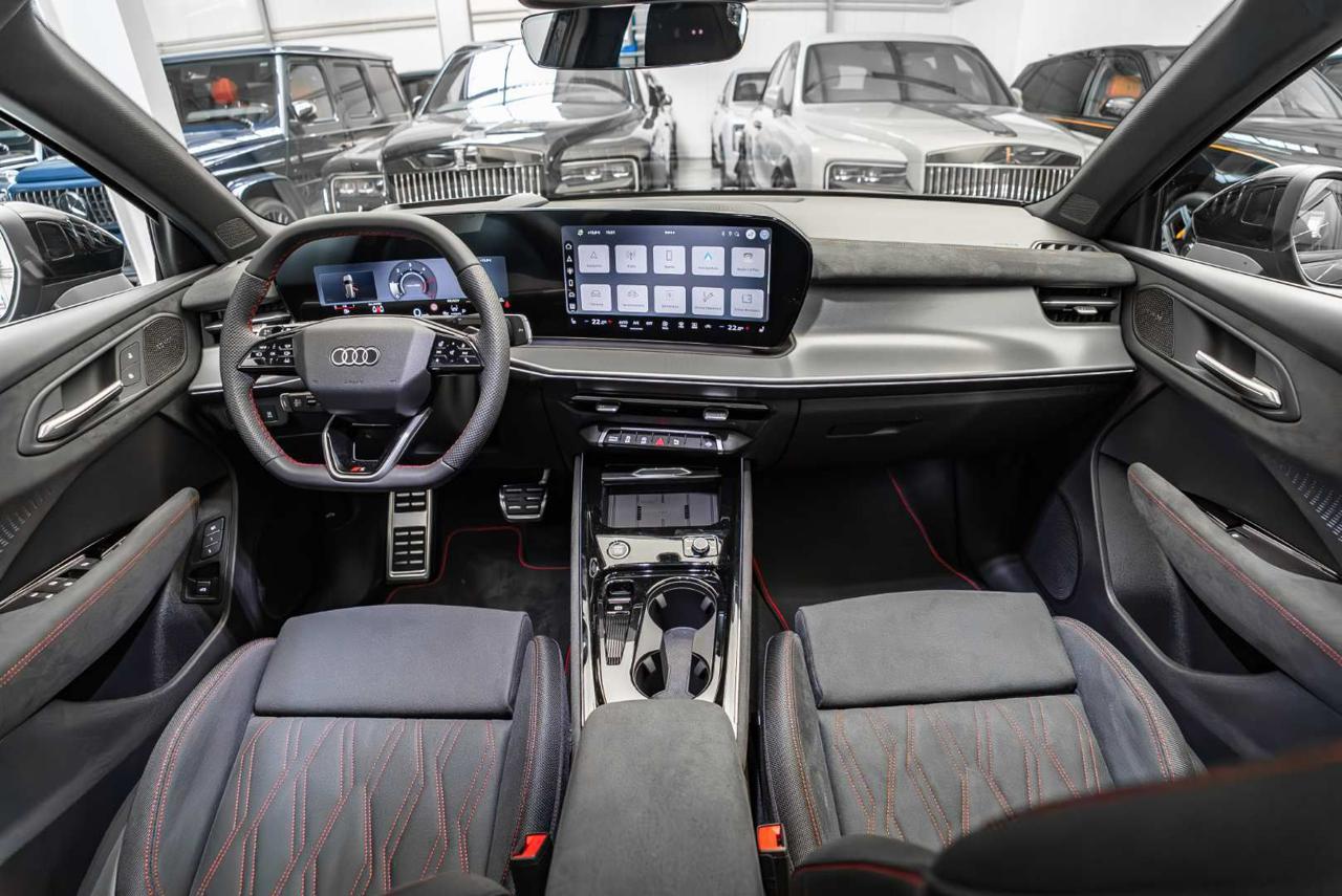 AUDI Q3 TDI 110 kW S tronic S Line edition - 2