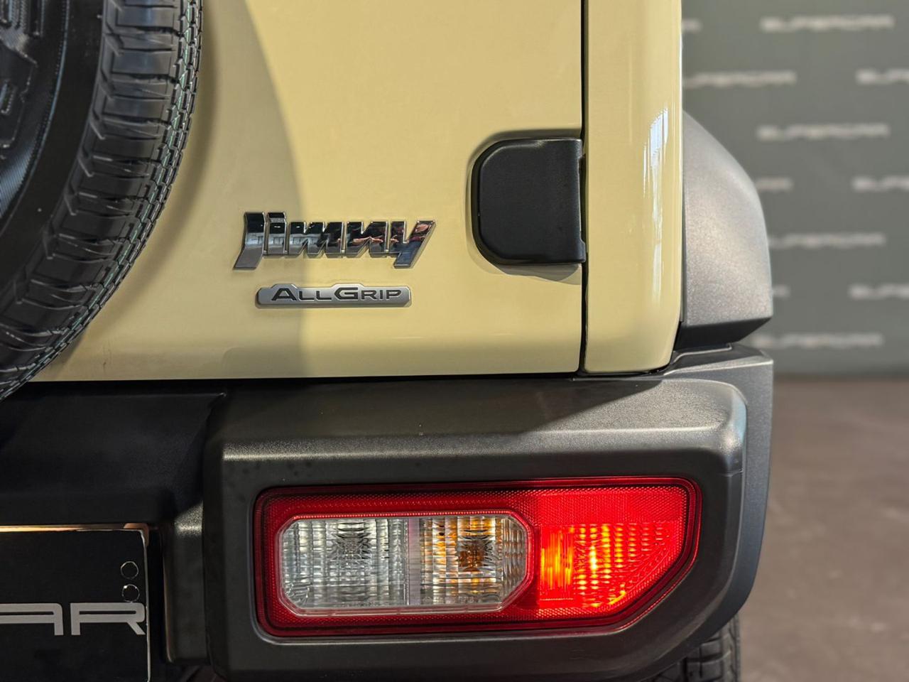 SUZUKI Jimny 1.5 5MT PRO (N1) - 6