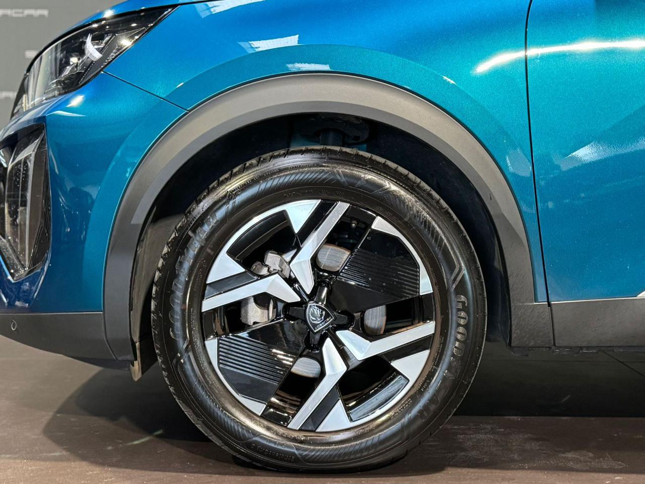 PEUGEOT 2008 PureTech 100 S&S Allure - 8