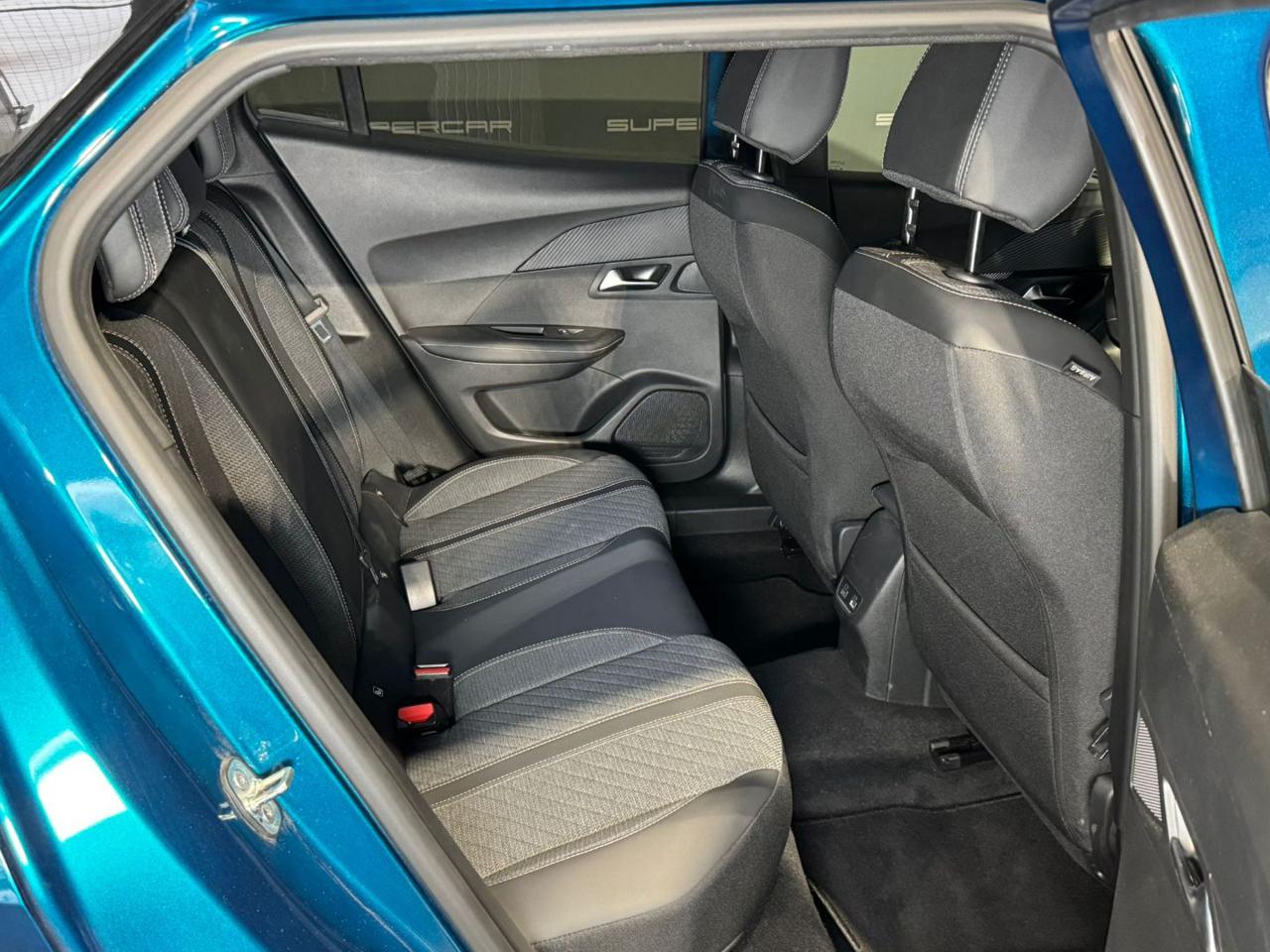 PEUGEOT 2008 PureTech 100 S&S Allure - 13