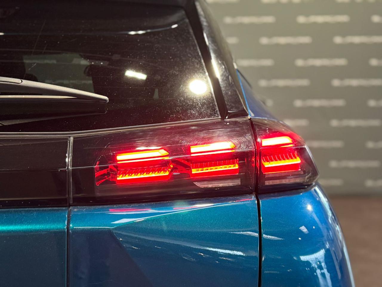 PEUGEOT 2008 PureTech 100 S&S Allure - 6