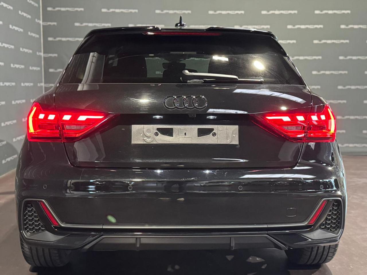 AUDI A1 SPB 30 TFSI S tronic Identity Black - 4