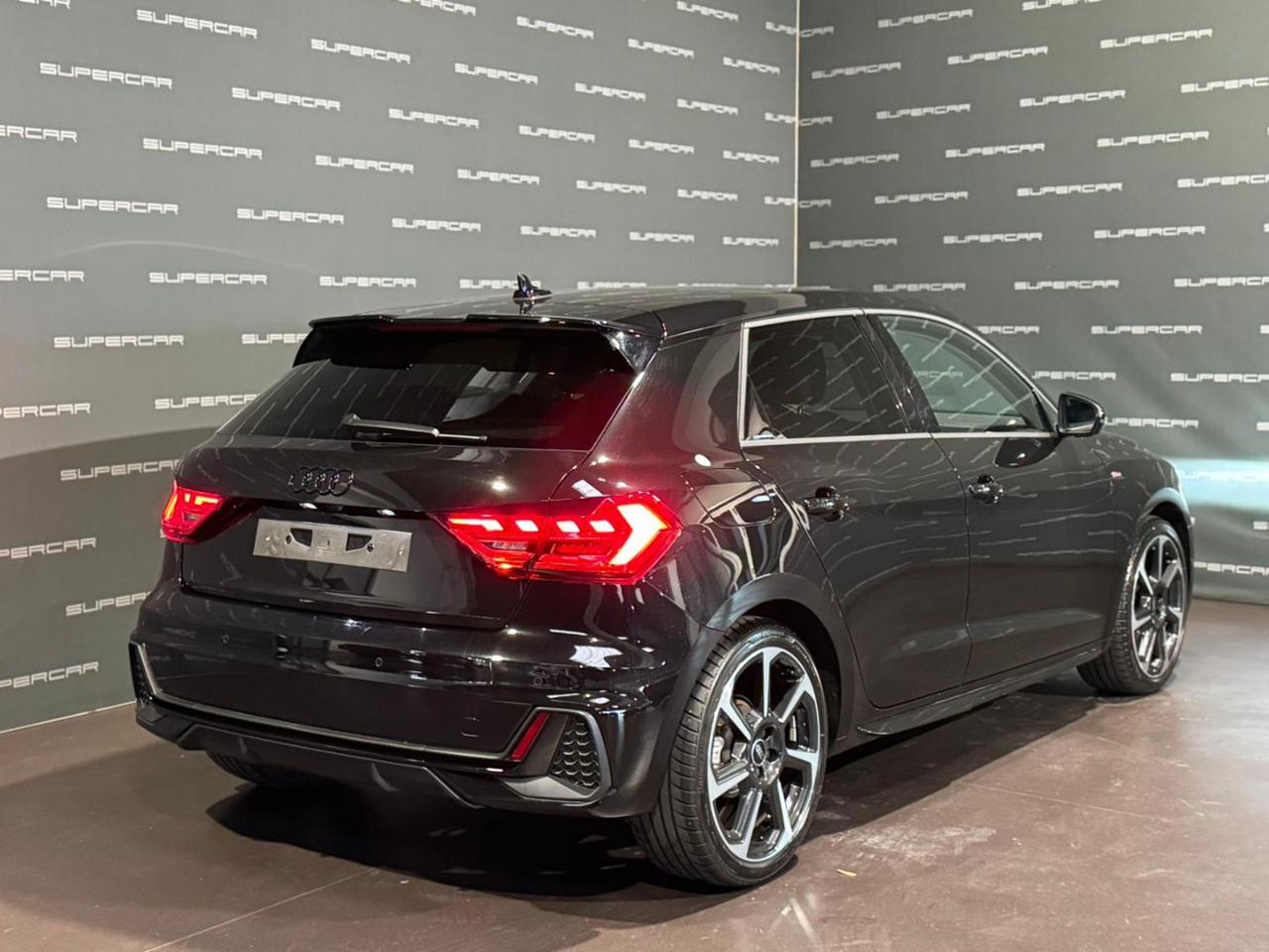 AUDI A1 SPB 30 TFSI S tronic Identity Black - 3