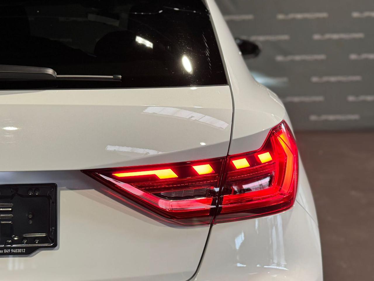 AUDI A1 SPB 30 TFSI S tronic Identity Black - 6