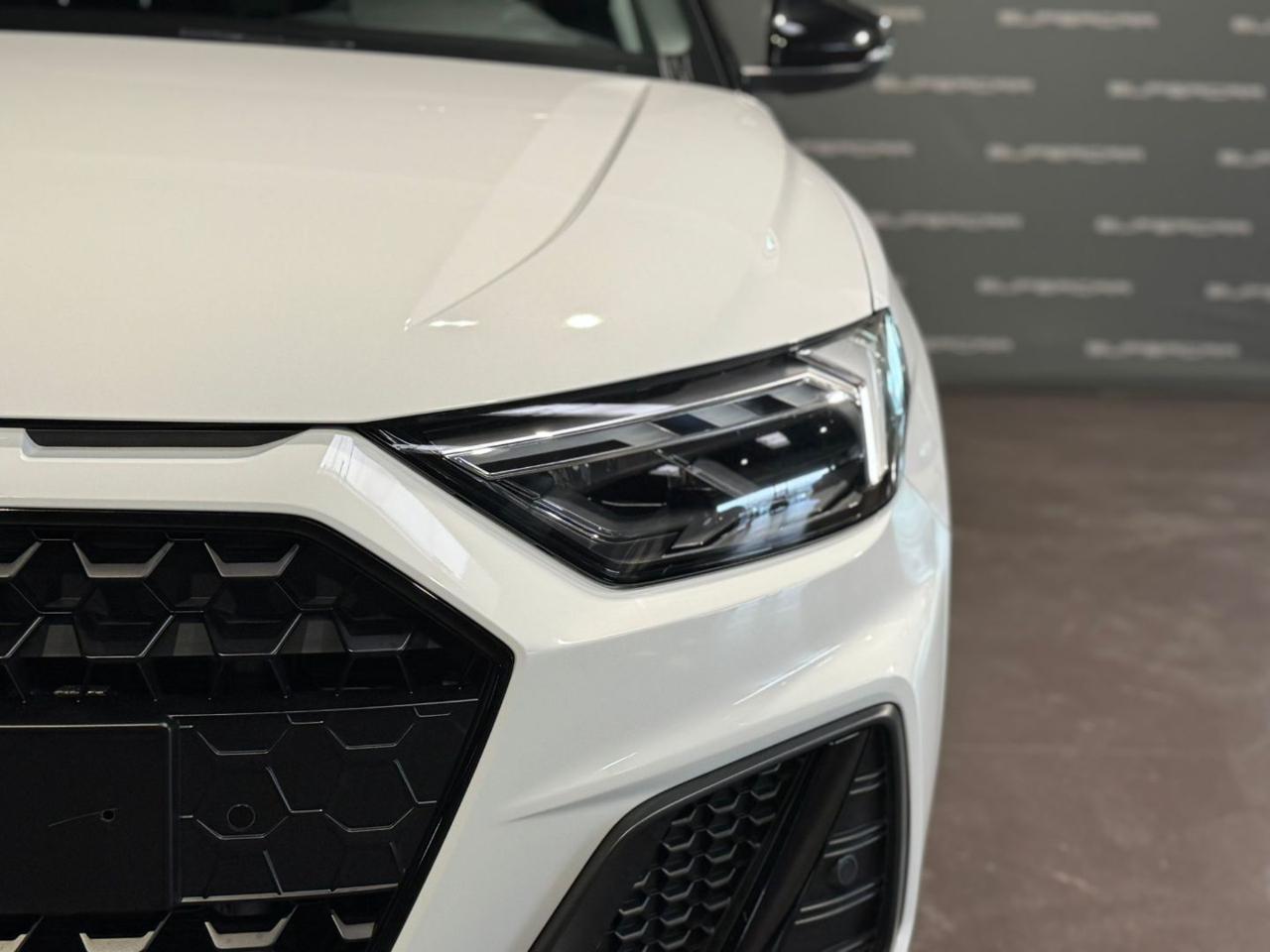 AUDI A1 SPB 30 TFSI S tronic Identity Black - 7