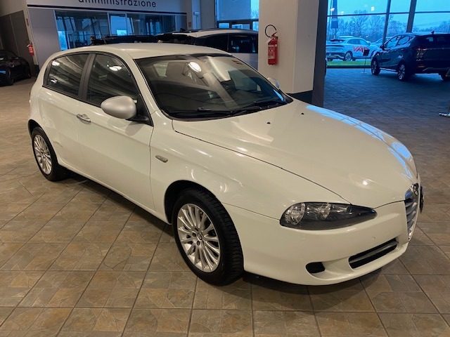 ALFA ROMEO 147 Bianco pastello