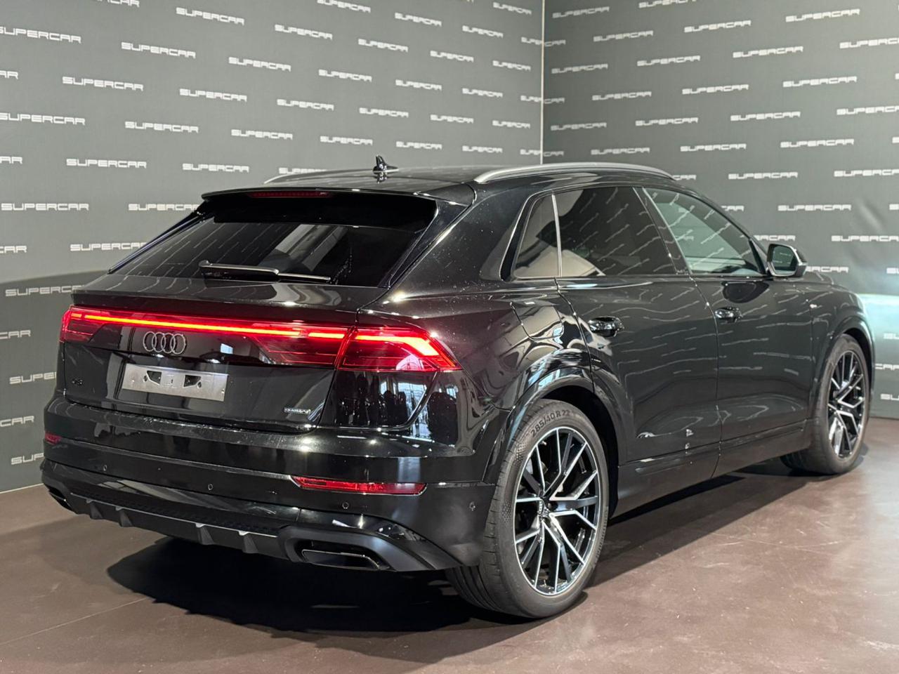 AUDI Q8 SUV 50 TDI 286 CV quattro S line BLAC PACK - 3