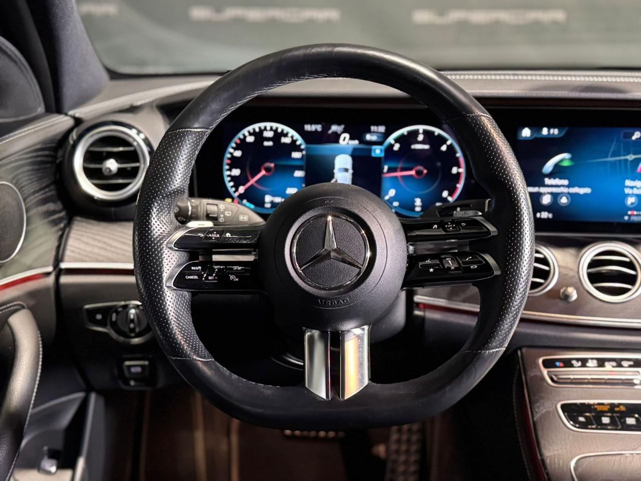 MERCEDES-BENZ E 220 d S.W. Auto AMG - 11