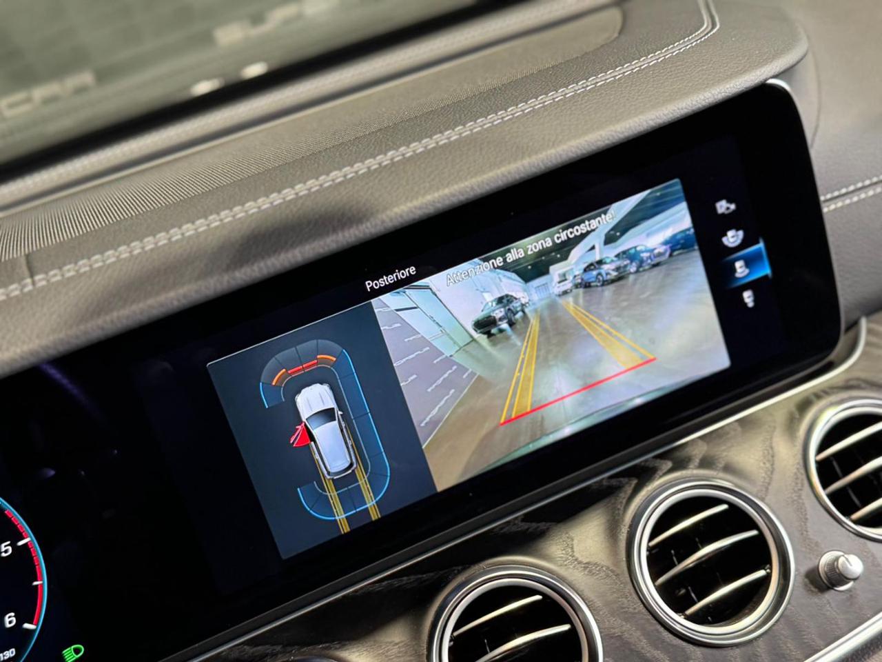 MERCEDES-BENZ E 220 d S.W. Auto AMG - 15