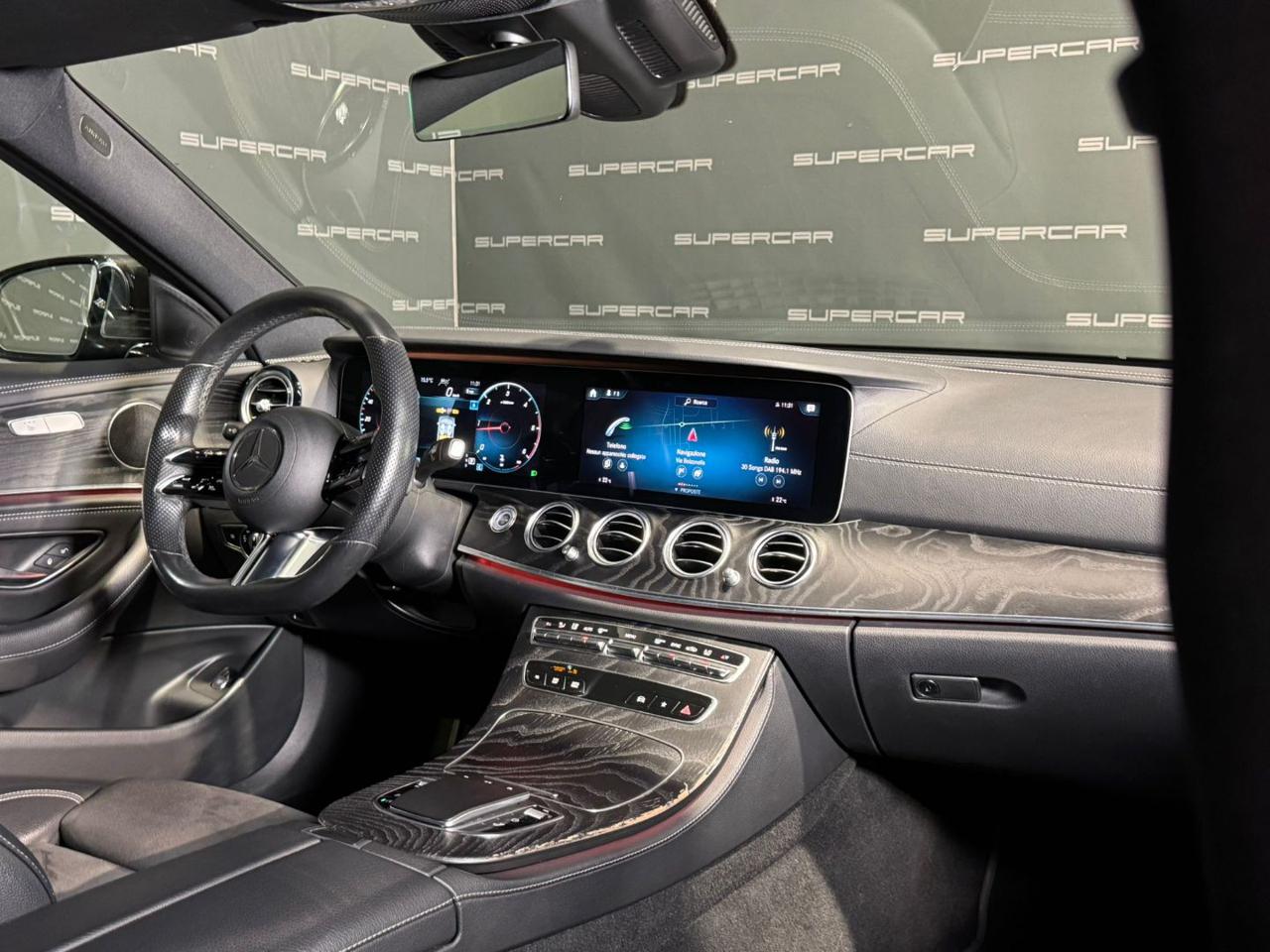 MERCEDES-BENZ E 220 d S.W. Auto AMG - 9