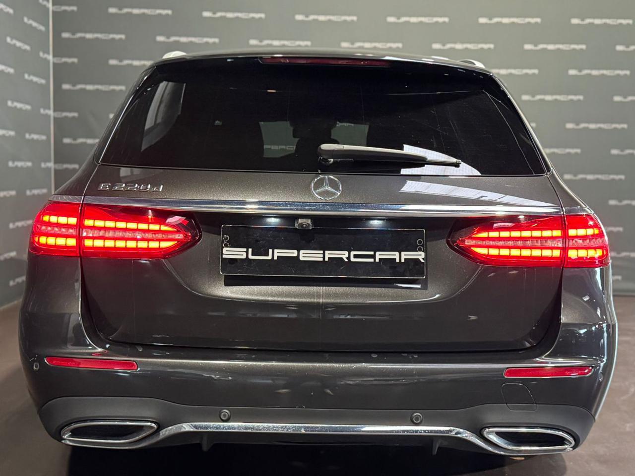 MERCEDES-BENZ E 220 d S.W. Auto AMG - 4