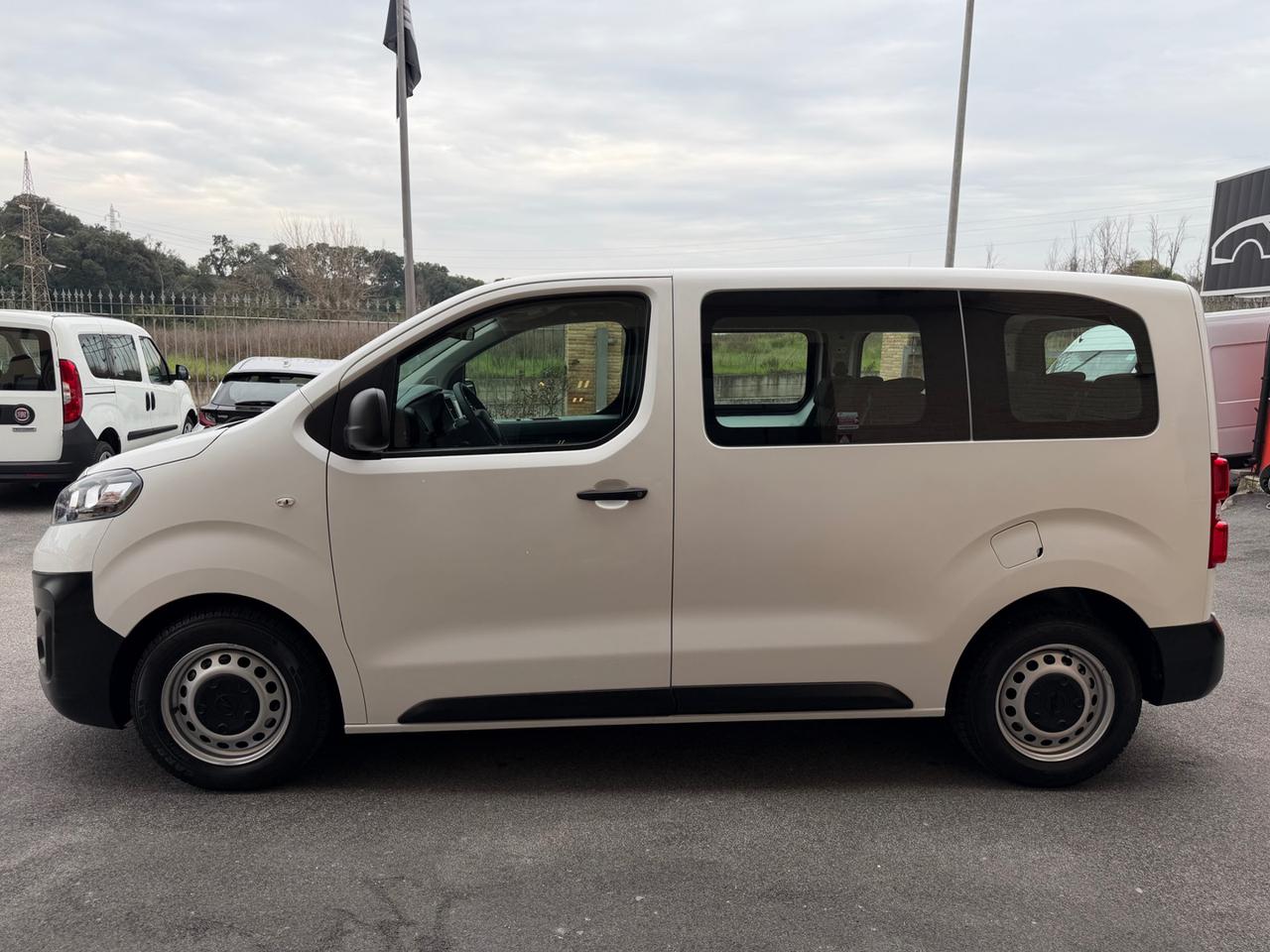 OPEL Vivaro Life 1.5 Diesel 120CV S&S PC-TN S - 9