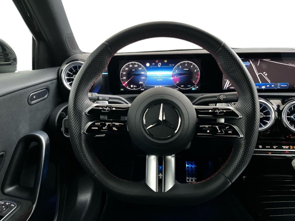 MERCEDES-BENZ A 180 Automatic AMG Line Advanced Plus - 11