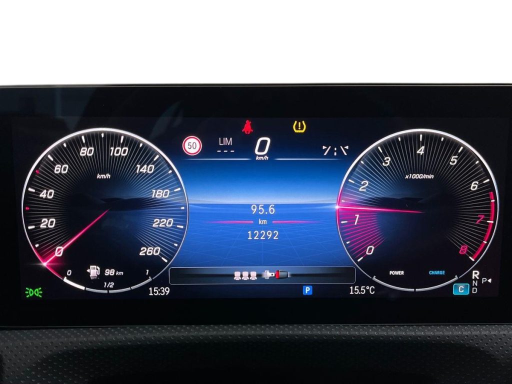 MERCEDES-BENZ A 180 Automatic AMG Line Advanced Plus - 8