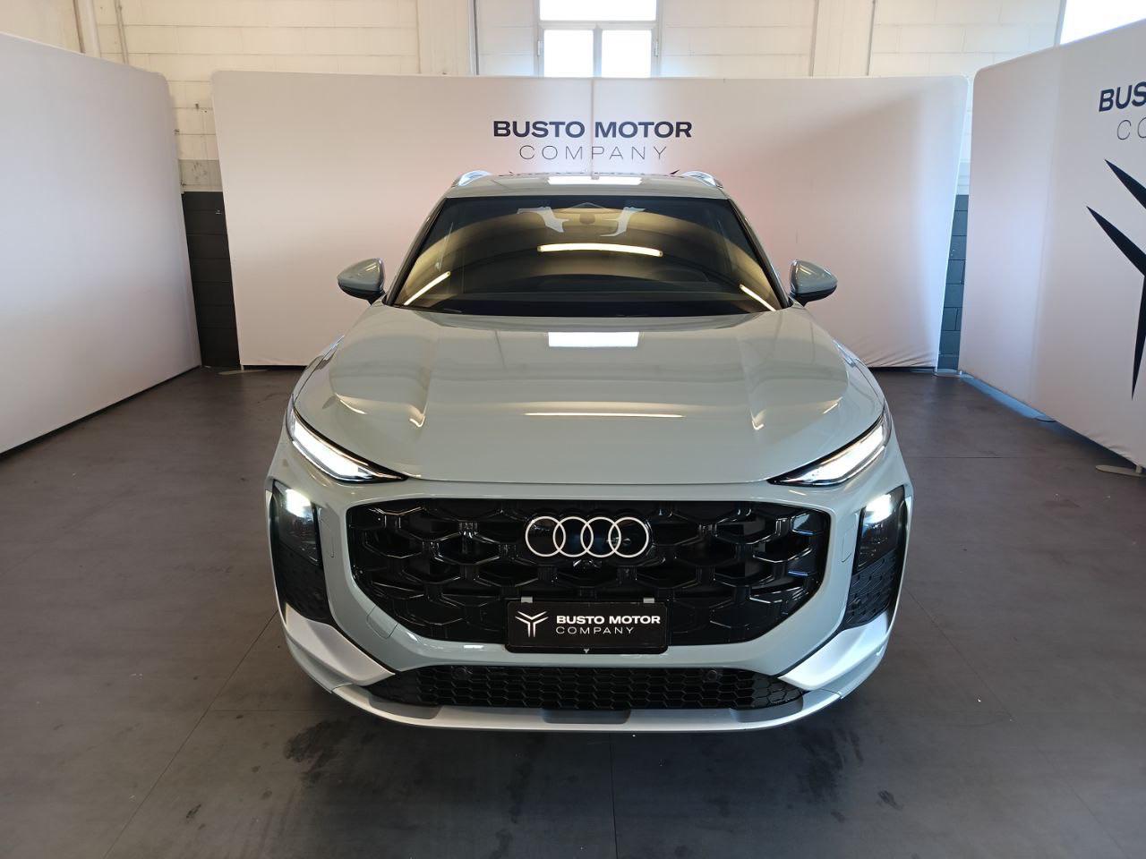 AUDI Q3 TFSI 110 kW mHEV S tronic S Line edition - 2