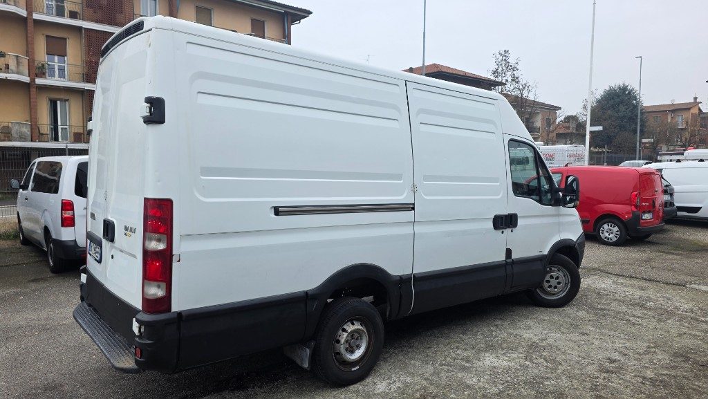 IVECO Daily 35S10V 2.3 Hpi PL-TM Furgone - 4