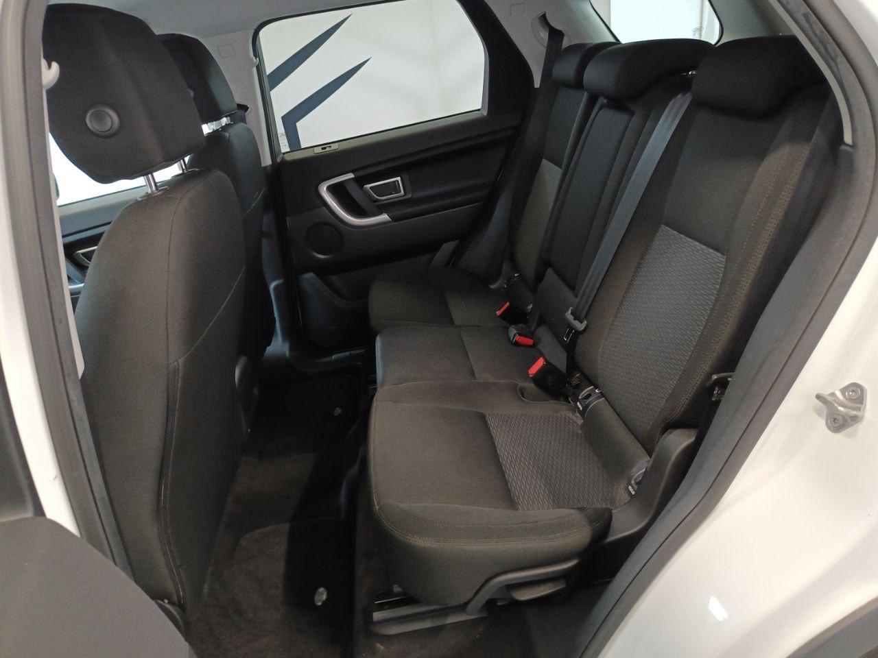 LAND ROVER Discovery Sport 2.0 TD4 180 CV HSE - 9