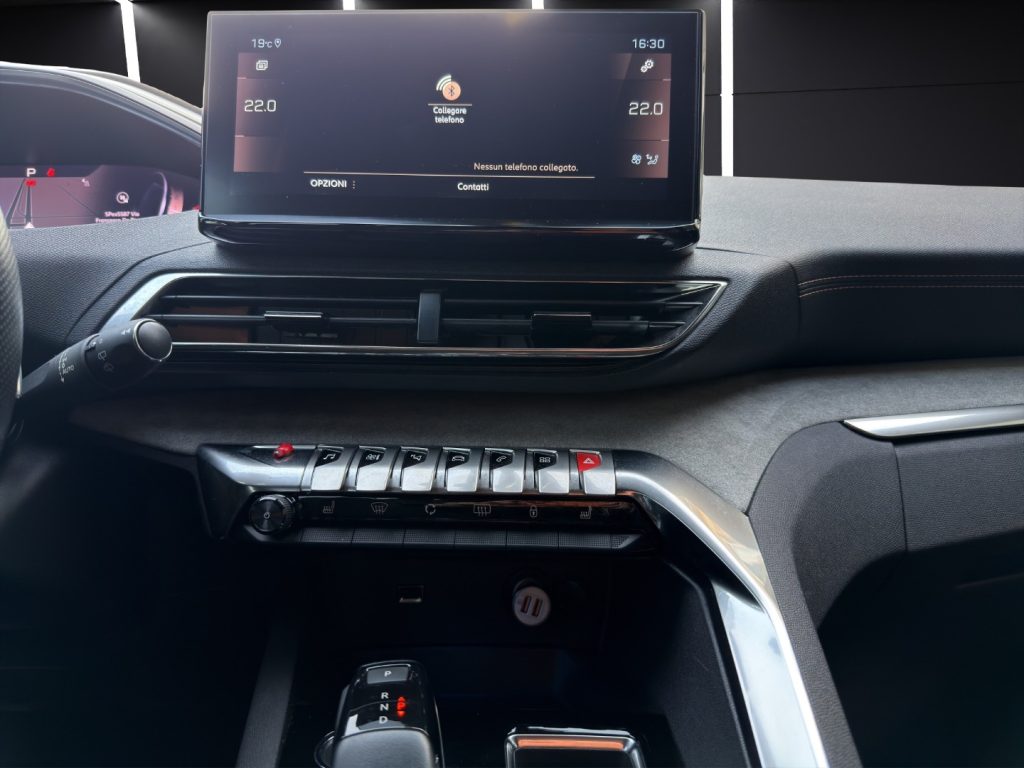 PEUGEOT 3008 BlueHDi 130 S&S EAT8 GT - 16