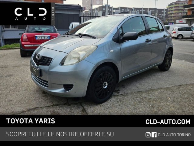 TOYOTA Yaris Grigio metallizzato