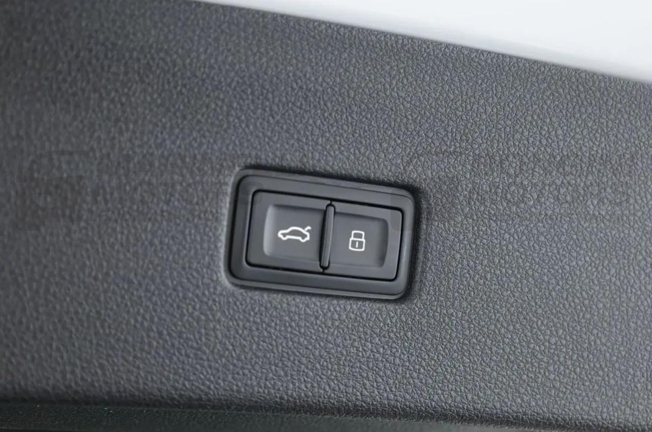 AUDI Q8 50 TDI QUATTRO TIPTRONIC S LINE - 12