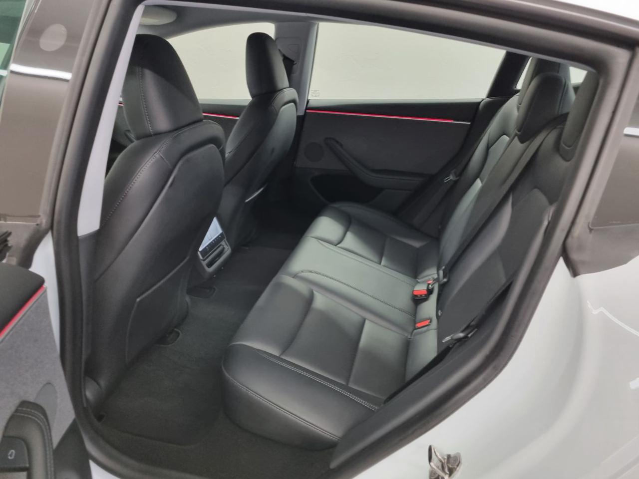 TESLA Model 3 NV35 RWD Premium - 8